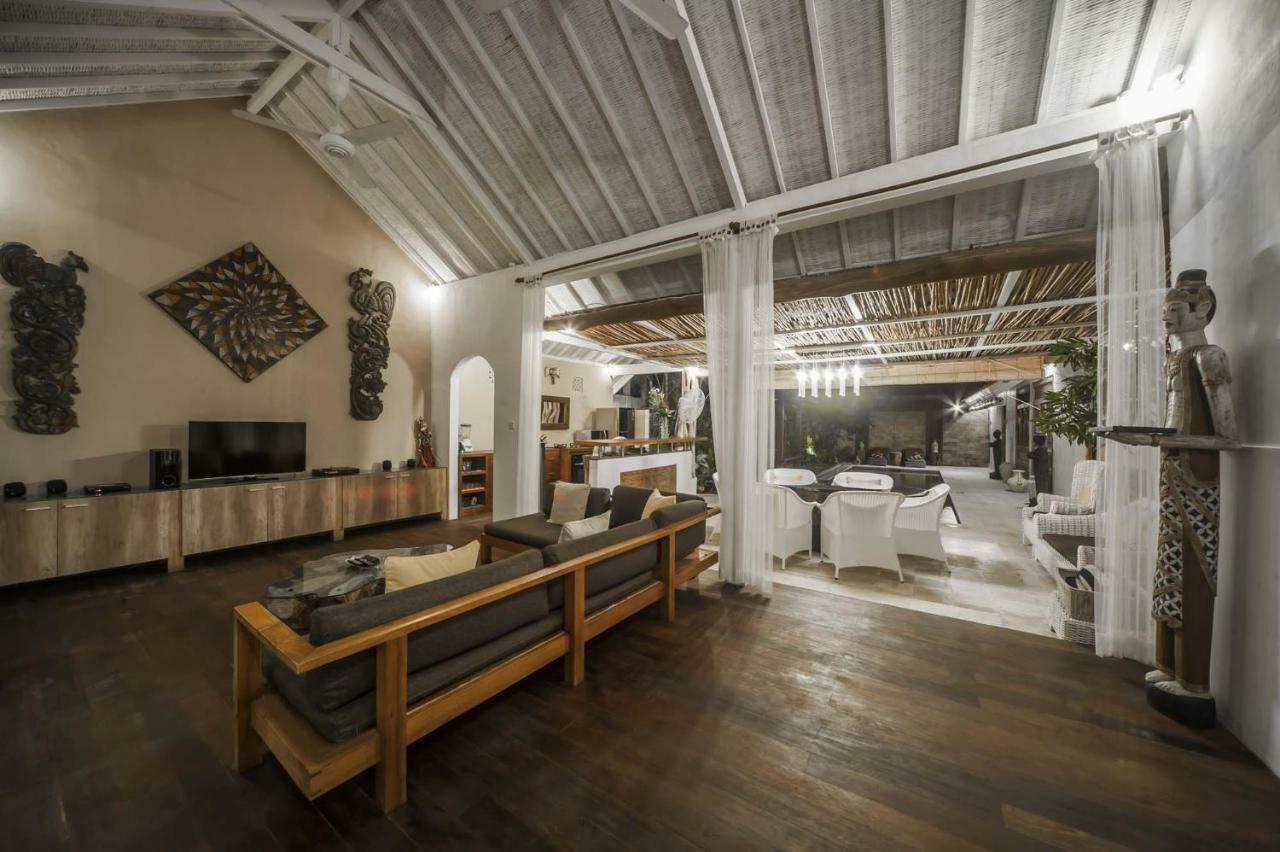 Coco Poco Villa Seminyak Exterior foto